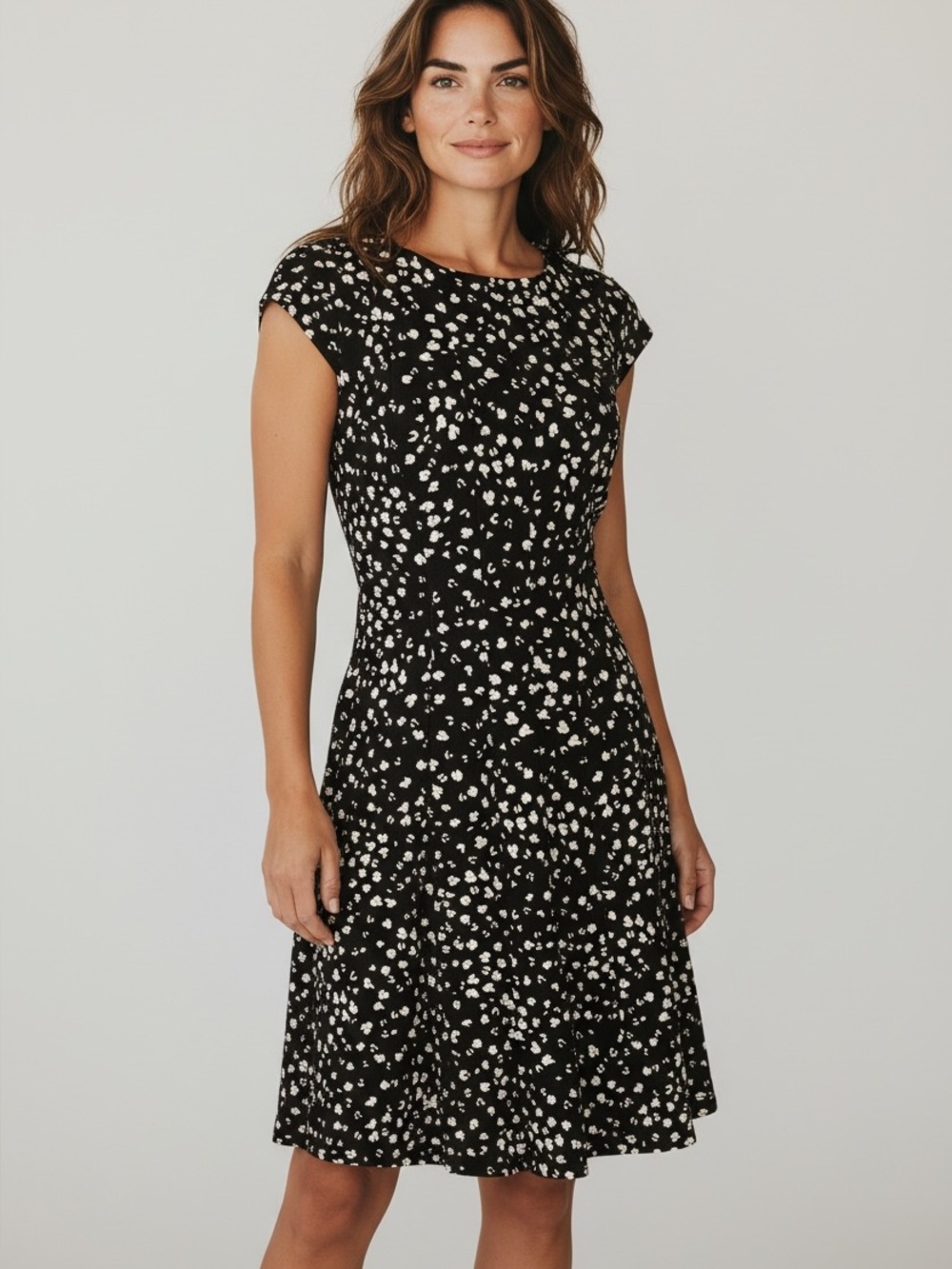 Elle Small black & white fit & flare dress stretch
